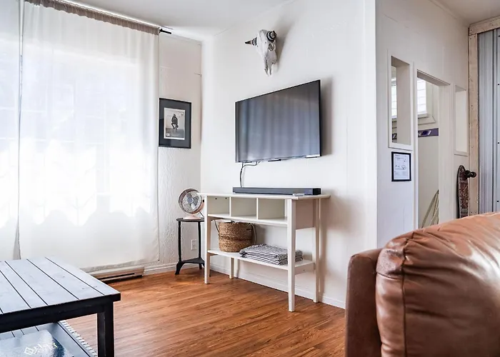 The Downtown Hive By Revelstoke Vacations